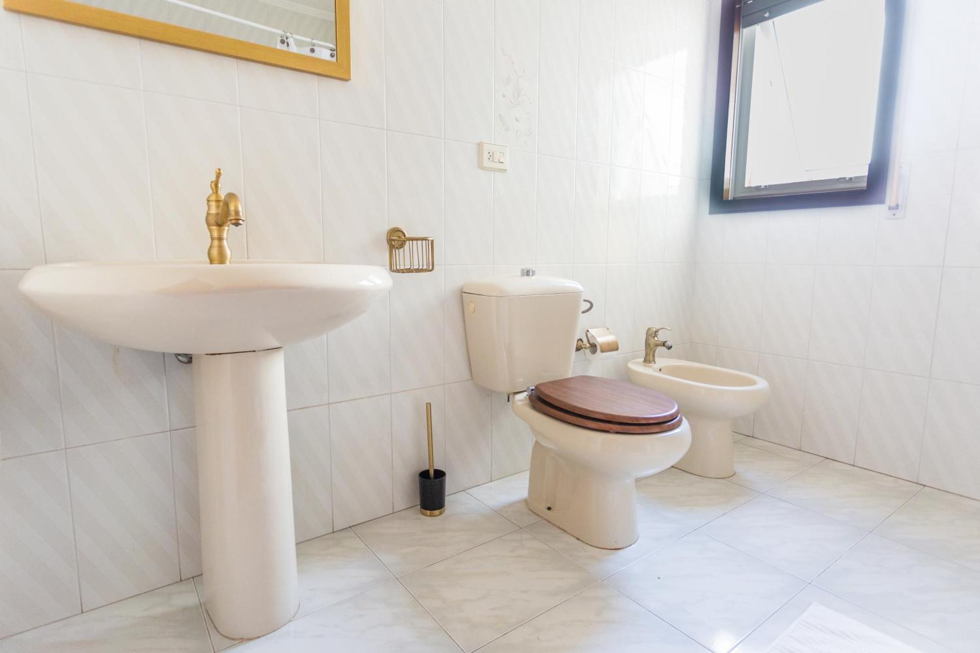 Disfruta De Melide En Este Amplio Apartamento Kültér fotó